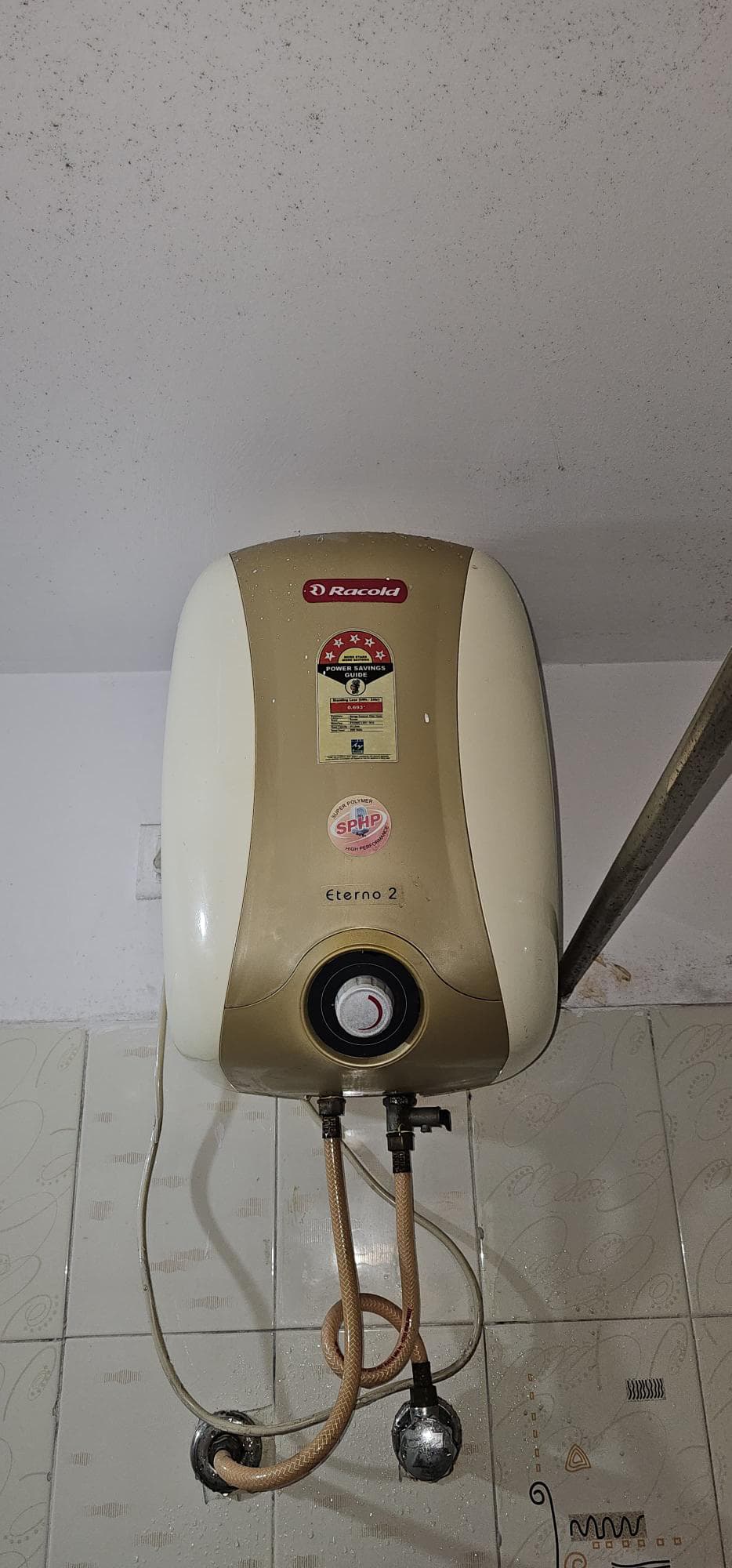 Racold geyser cleaning in Bangalore, descaling Racold geyser, Racold geyser repair Bangalore, Racold service near me, geyser maintenance Bangalore, Racold Geyser service